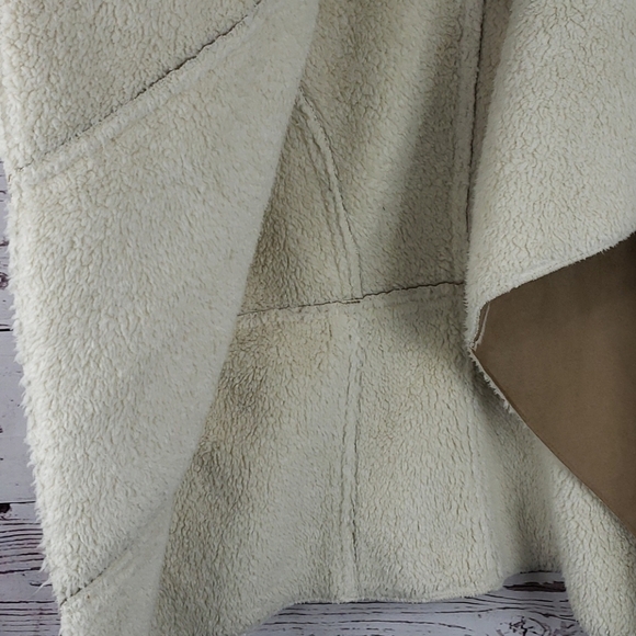 🎉HP🎉XHILARATION Faux Suede & Fur Vest Size SP - Picture 7 of 10